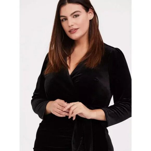 NWT Torrid Maxi Dress Black Velvet V-Neck High Slit Long Sleeve size 12 Evening - Picture 11 of 11
